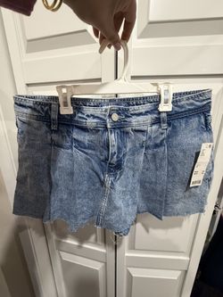 Low Rise Pleated Skort