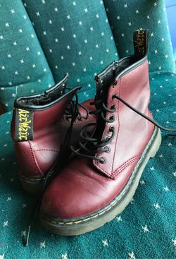 Doc Martens girl size 2