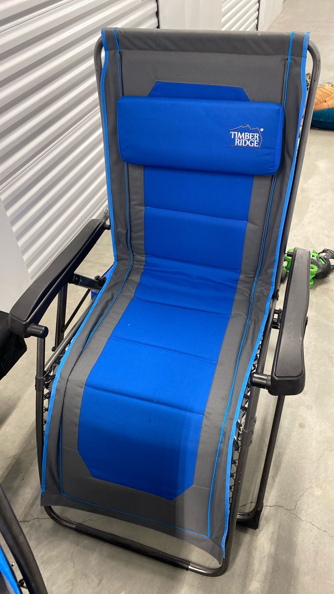2 TIMBER RIDGE ZERO GRAVITY CHAIRS $100