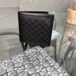Rare Vintage Designer Black Leather Wallet (Negotiable Price)