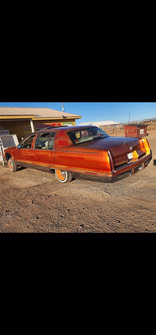 1993 FLEETWOOD BROUGHAM 4PUMPS. CHEAP $13,000