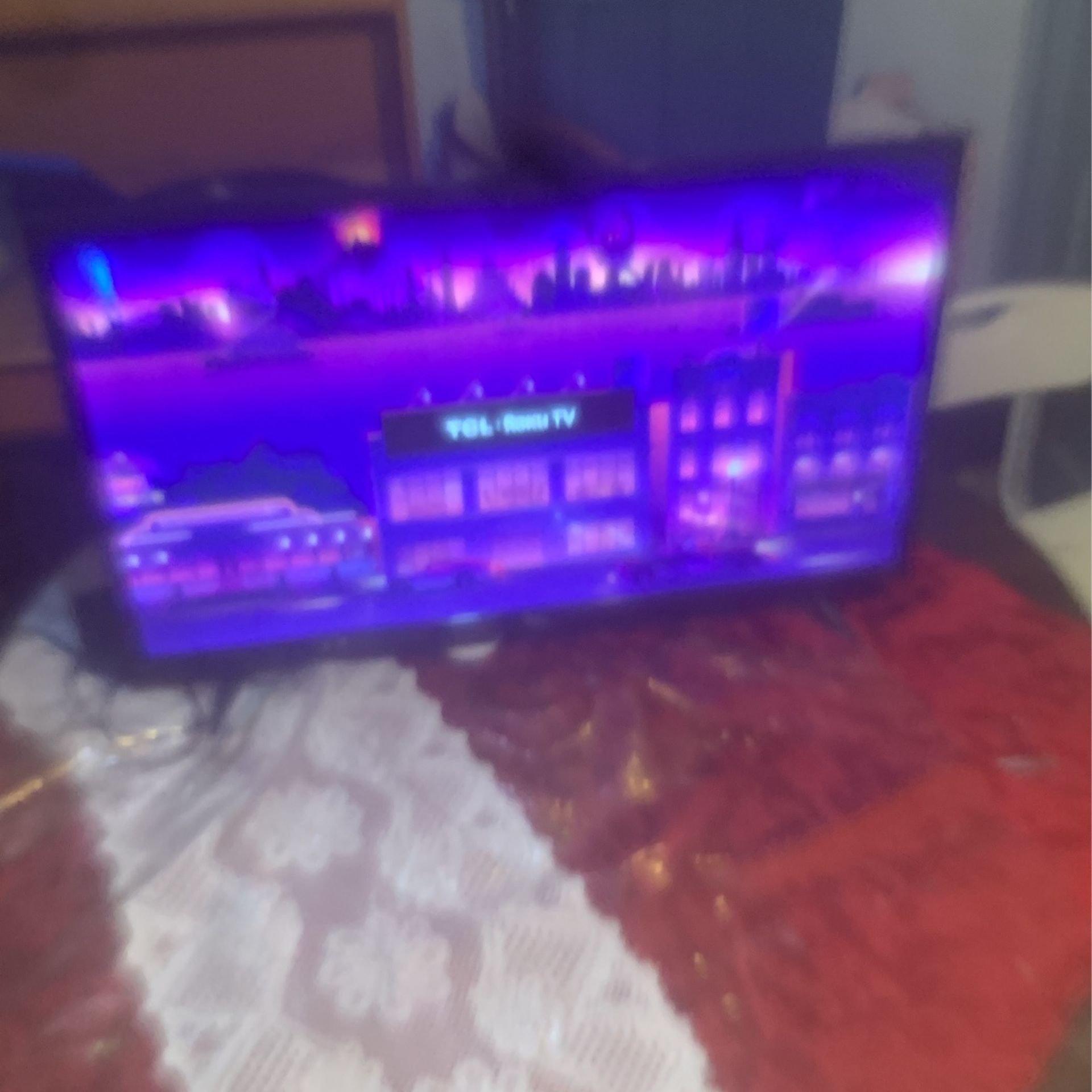 32 Inch Ruku Smart Tv Wit Remote