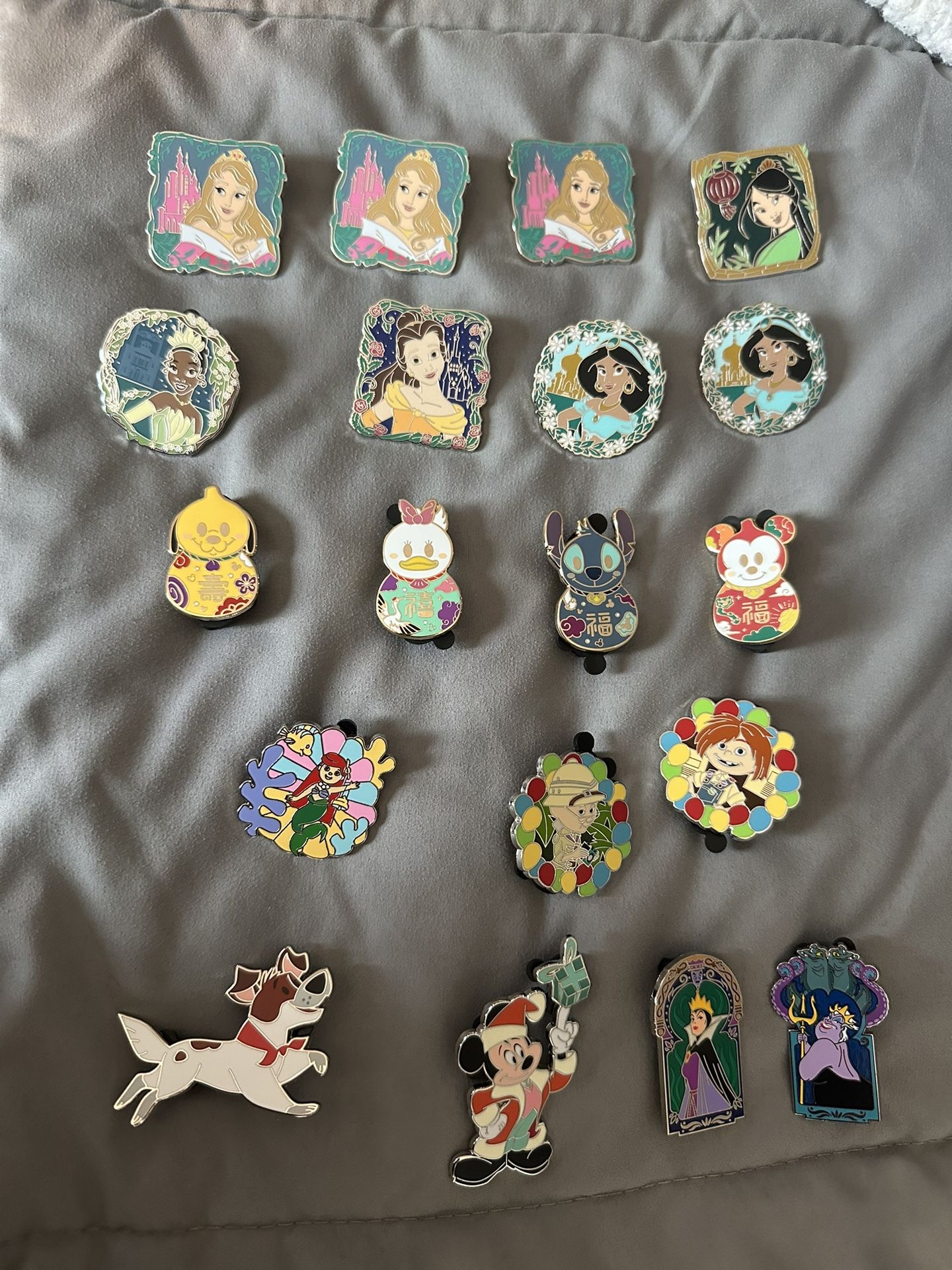 Disney Mystery Pins