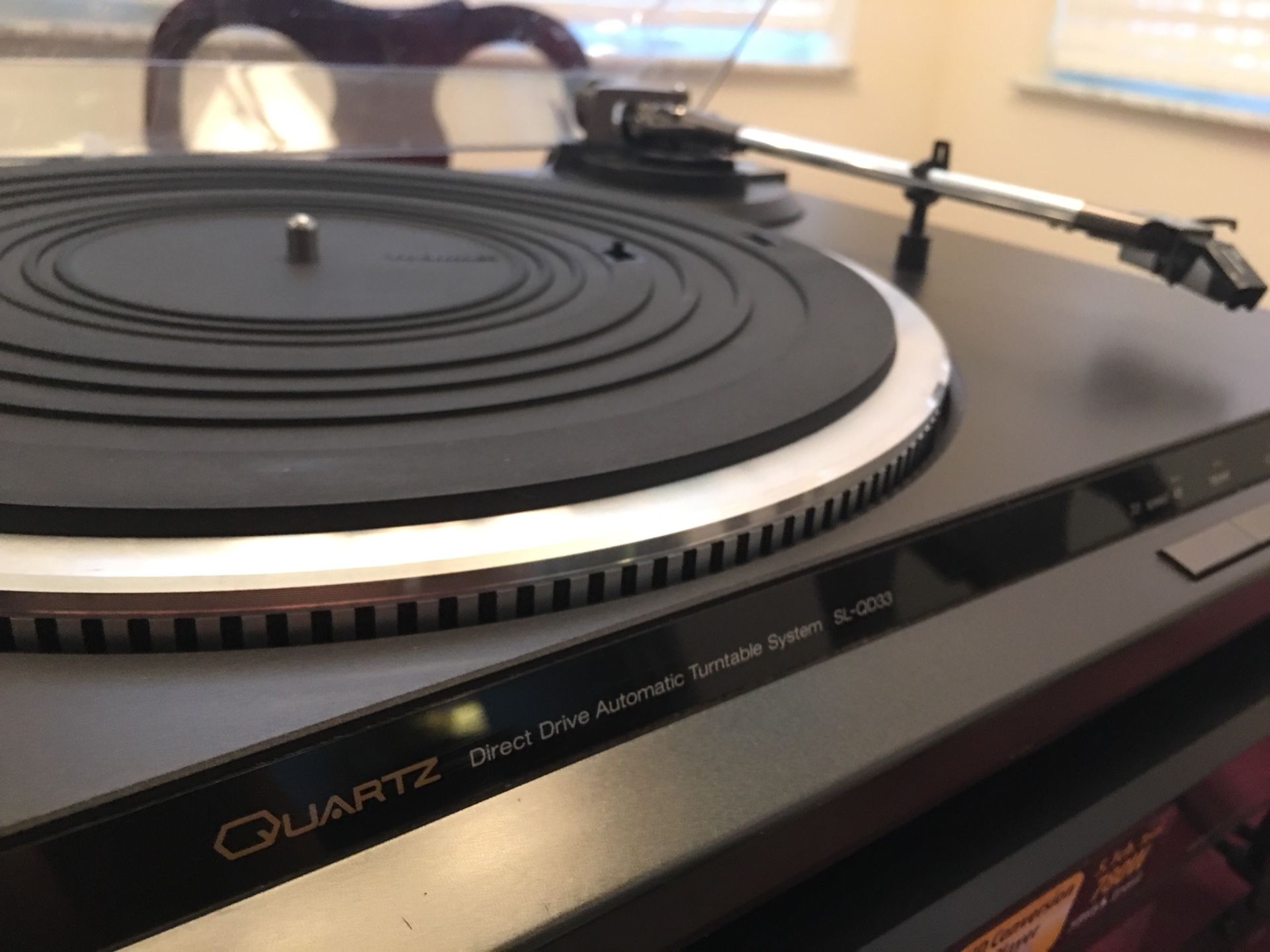 Technics SL QD33 Automatic Turntable with Cartridge
