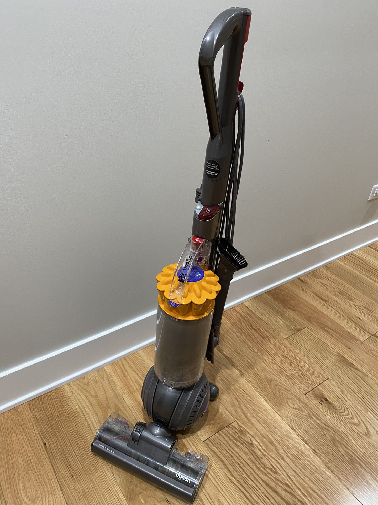 Dyson DC40 - $499 MSRP