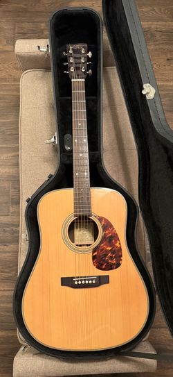 Recording King RD 328 w/case & K&K Mini Pickup