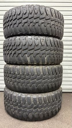 Set 4 TIRES USED 35x12.50r24