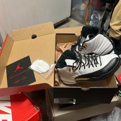 Jordan 12  Size 9 