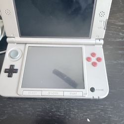 Nintendo 3DS NES Special Edition With Charger And Pokémon Y and Sun ()