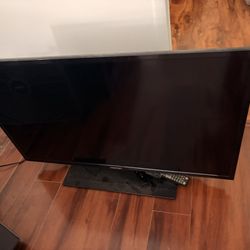 43 Inch Element 1080p TV 