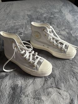 Women Converse