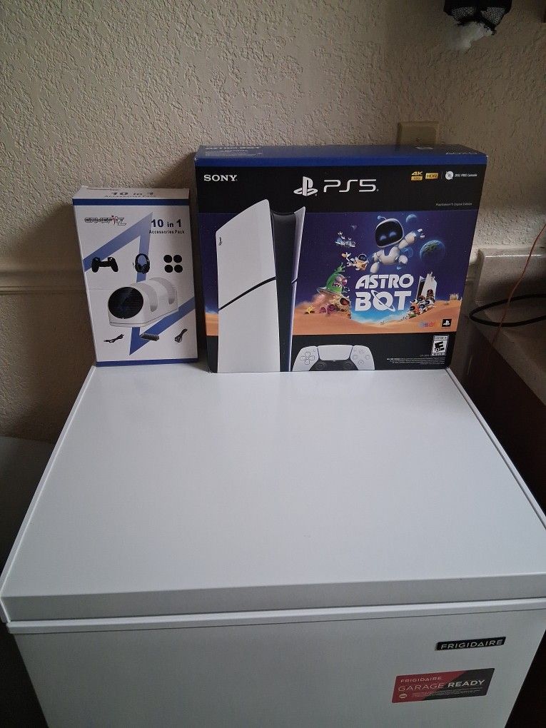 PS5 ASTRO Bot Sony