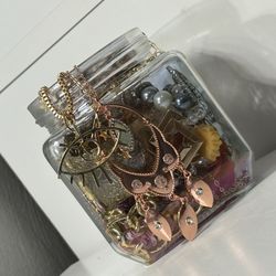 🧚🏻‍♀️✨Gorgeous Mystery Jewelry Jar🧚🏻‍♀️✨