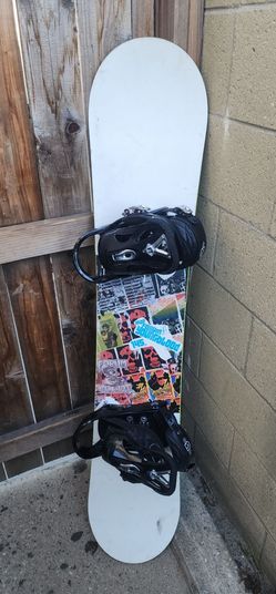145 cm snowboard and bindings