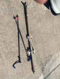 Skis and accessories