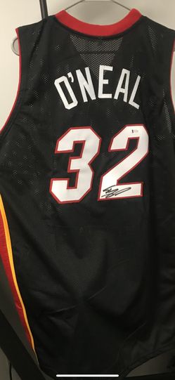 Shaquille O'NEAL Signed Jersey With COA Miami Heat