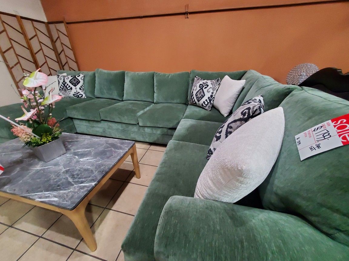 Sectional Couch 