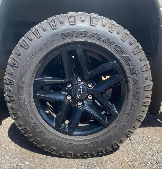 CHEVY TRAIL BOSS RIMS for Sale in Waianae, HI OfferUp