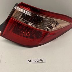 2017 2018 2019 TOYOTA COROLLA REAR RIGHT OUTER Tail Light OEM