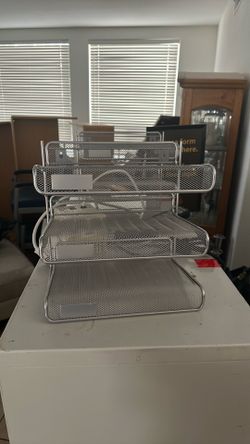 (2) paper organizers