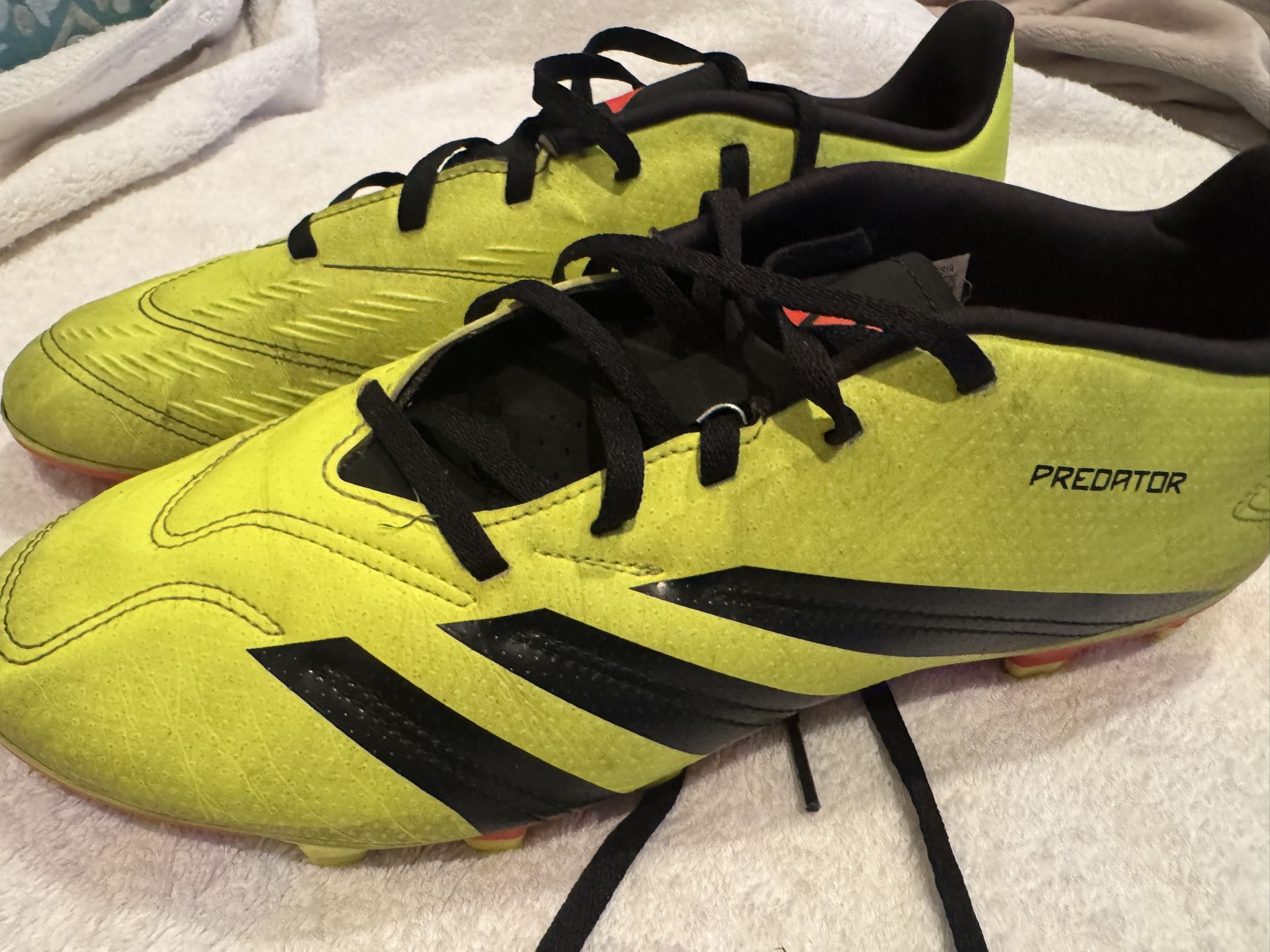 Adidas Predator Club Men Yellow Flexible Cleats