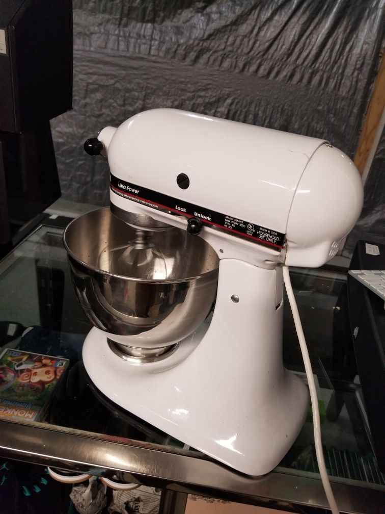 Kitchen aid ultra power mixer model ksm90 for Sale in Indianapolis, IN