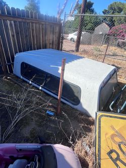 Camper shell