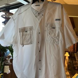 Men’s white Columbia short sleeve shirt size 4X