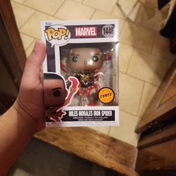 Funko Pop Miles Morales Iron Spider CHASE 