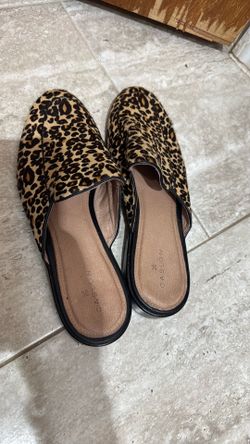 Caslon women’s Evelyn mules leopard