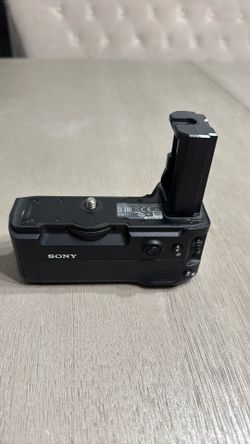 Sony VGC3EM Vertical Grip for α9, α7R III, α7 III black