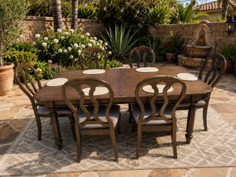 Living Space Dining Table of 6, real wood. 650$ pick up riverside