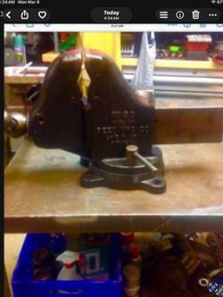 Reed C3 Vise / 5 Inch Jaws Pipe Jaws /  Opens 8 Inches / 130 Pounds/