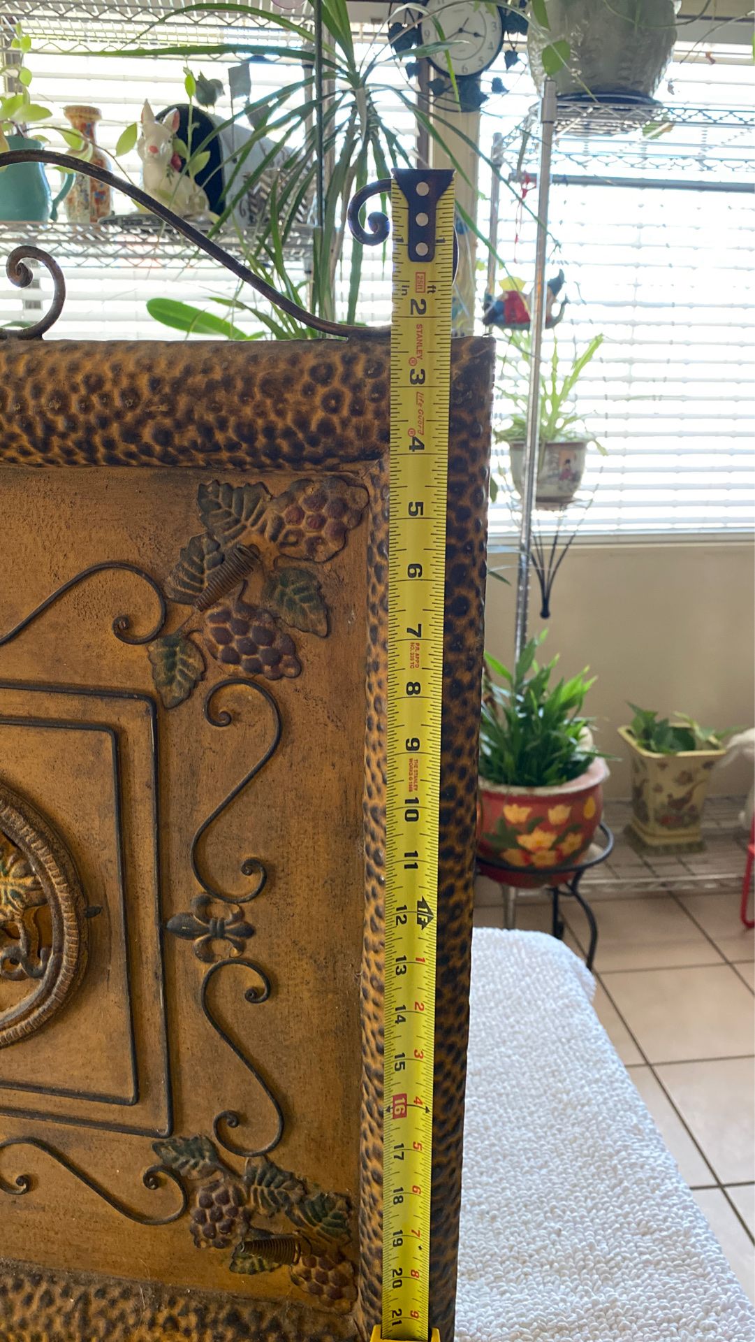 Graves metal frame yellow in Rusty collar