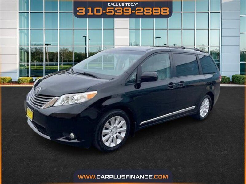 2013 Toyota Sienna XLE 7-Passenger