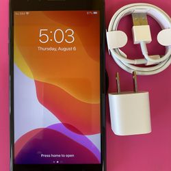 Factory unlocked apple iphone 8 plus 64 gb , store warranty 