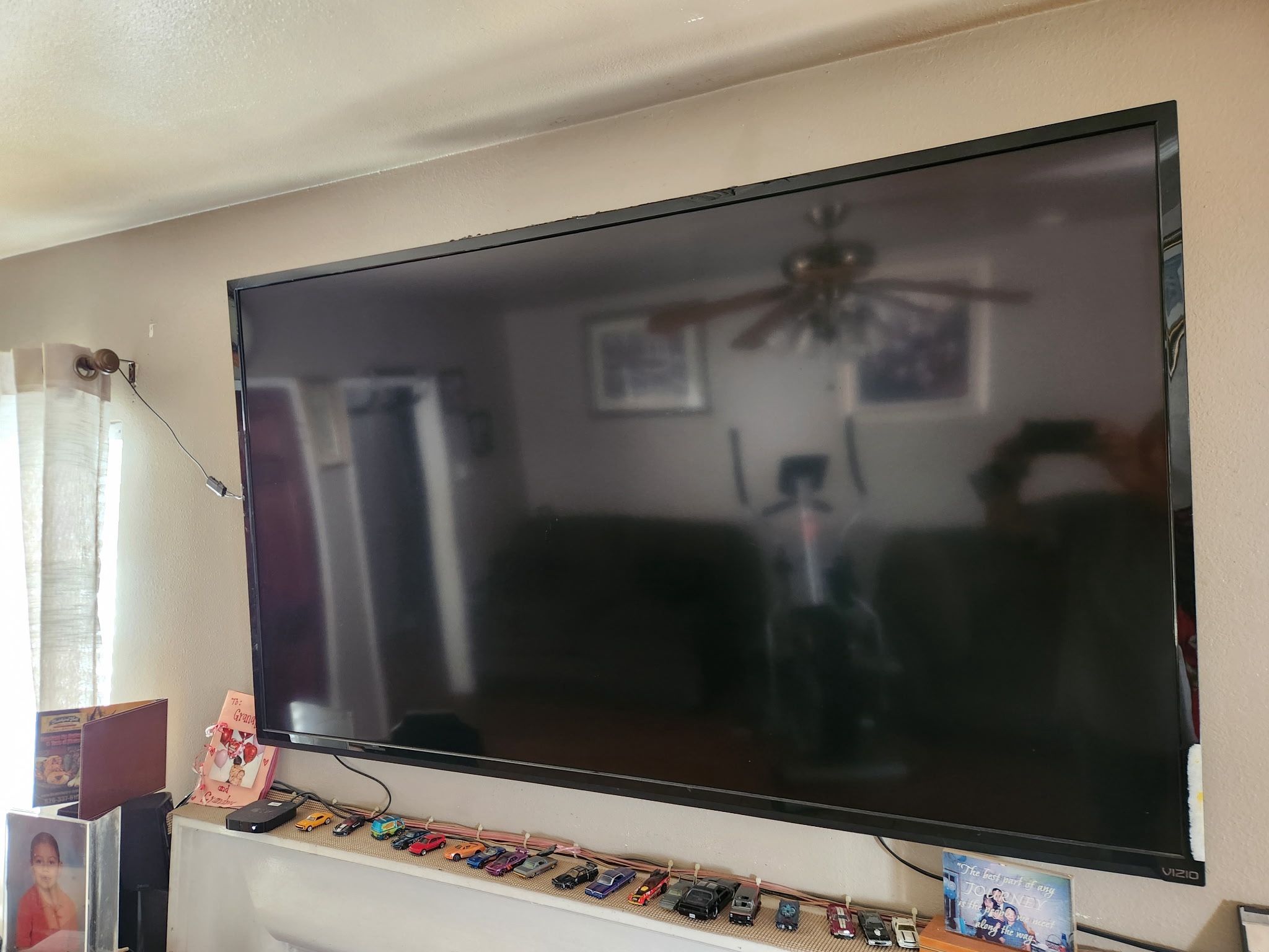 “70” Vizio Led Smart Tv With Remote 