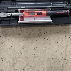 Snap On 3/8 Torque Wrench (Like New)