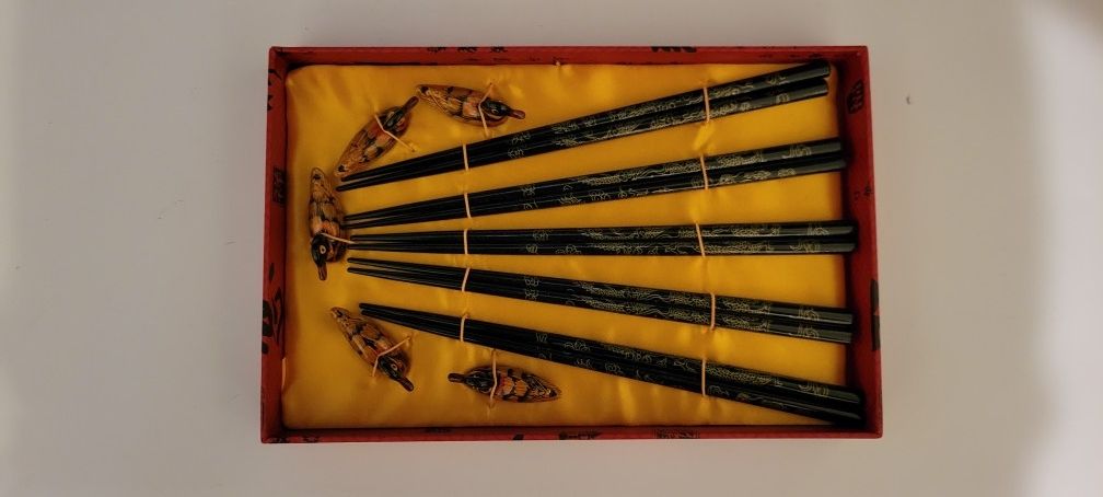 5 Pairs of Chopsticks with Duck Rests