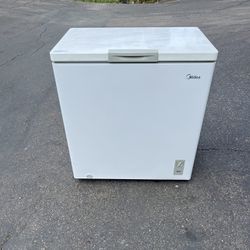(30 Day Warranty) Deep Chest Garage Ready/freezer (free Local Delivery)