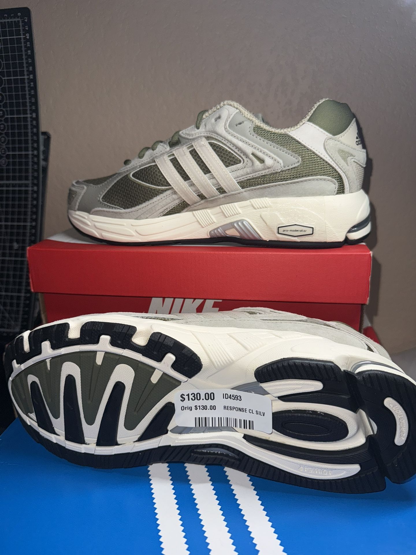 Adidas Response CL Olive