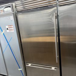 2023 Model Sub Zero Stainless Steel Built In 36” Refrigerator 