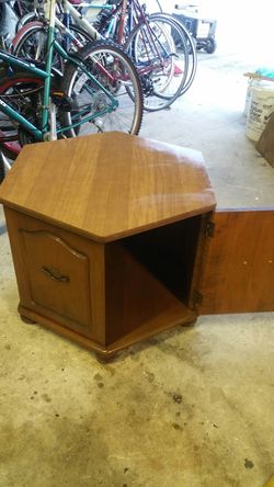 Octagon table
