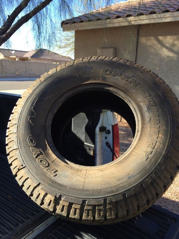 325/70/17 toyo at