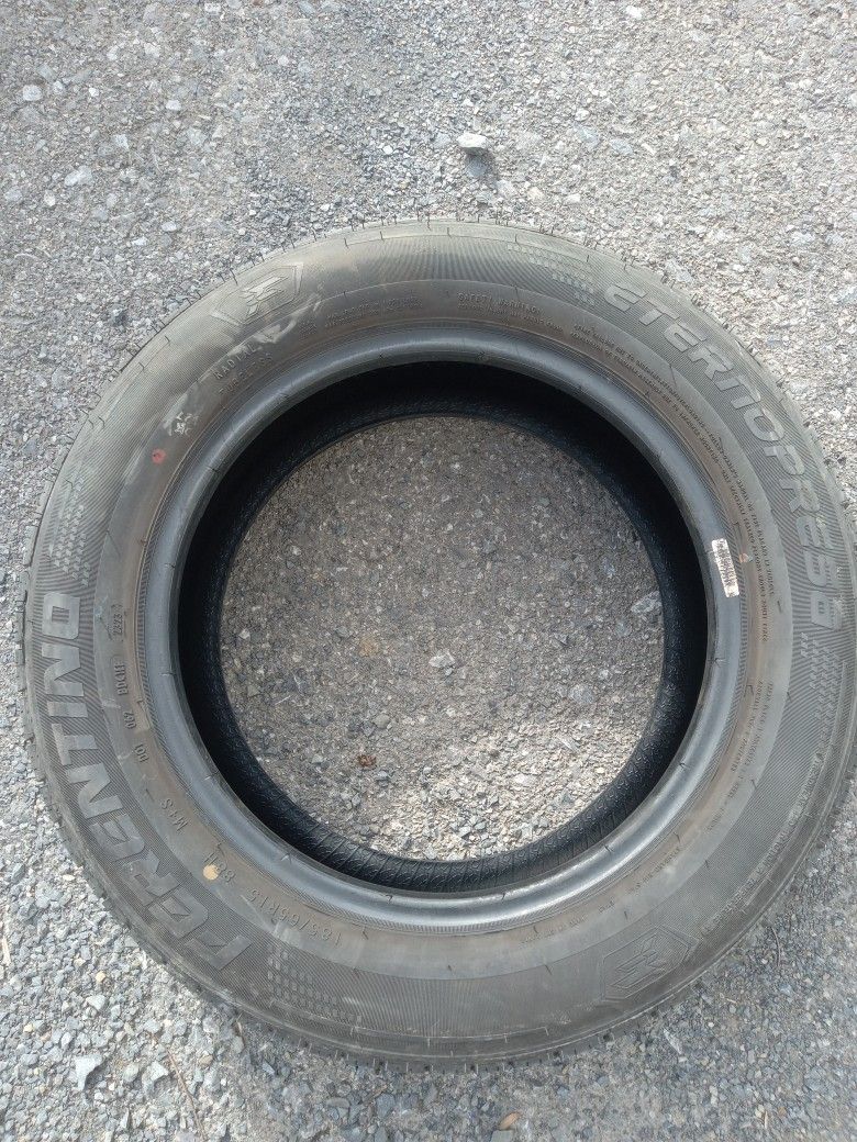 1 Tire 185/75r15 $25