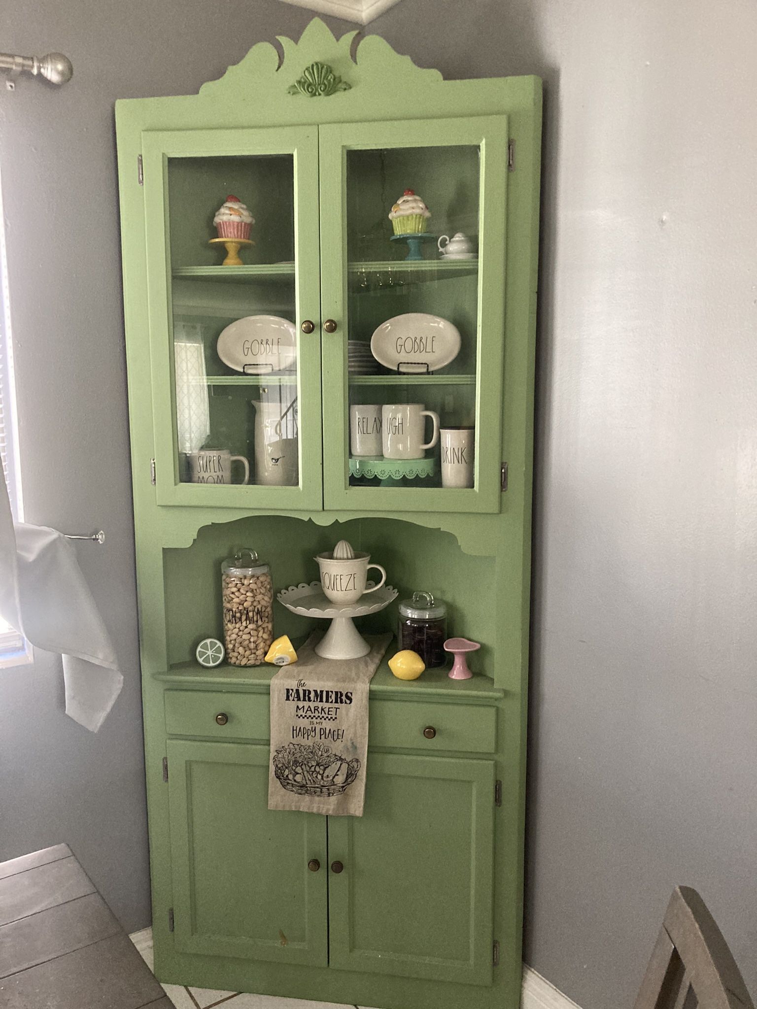 Vintage Corner Glass Shelf Price Is Firm