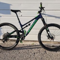 Bicycle MOUNTAIN BIKE 