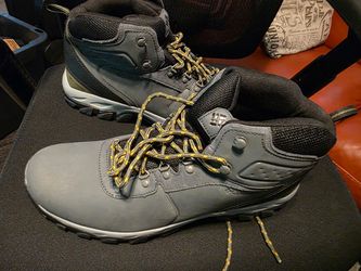 Size 14.5 combat boot