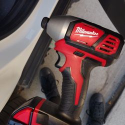 Milwaukee Impact Drill 