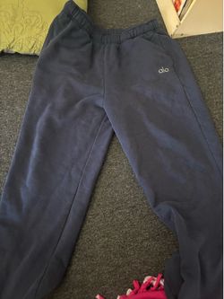 Alo blue sweats no tag